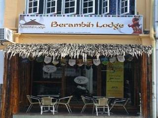 كوشنج Berambih Lodge المظهر الخارجي الصورة